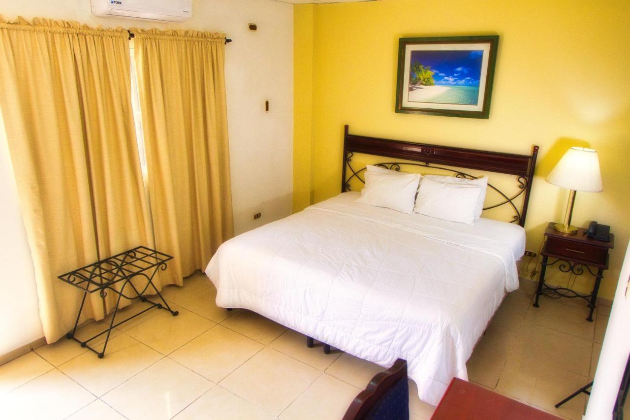 Hotel Santa Elena Antiguo Cuscatlan Exterior photo