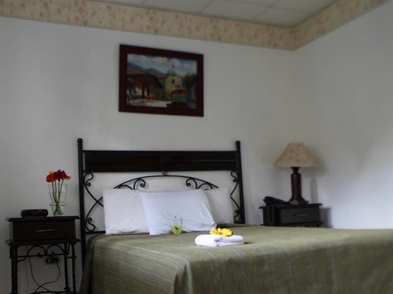 Hotel Santa Elena Antiguo Cuscatlan Exterior photo