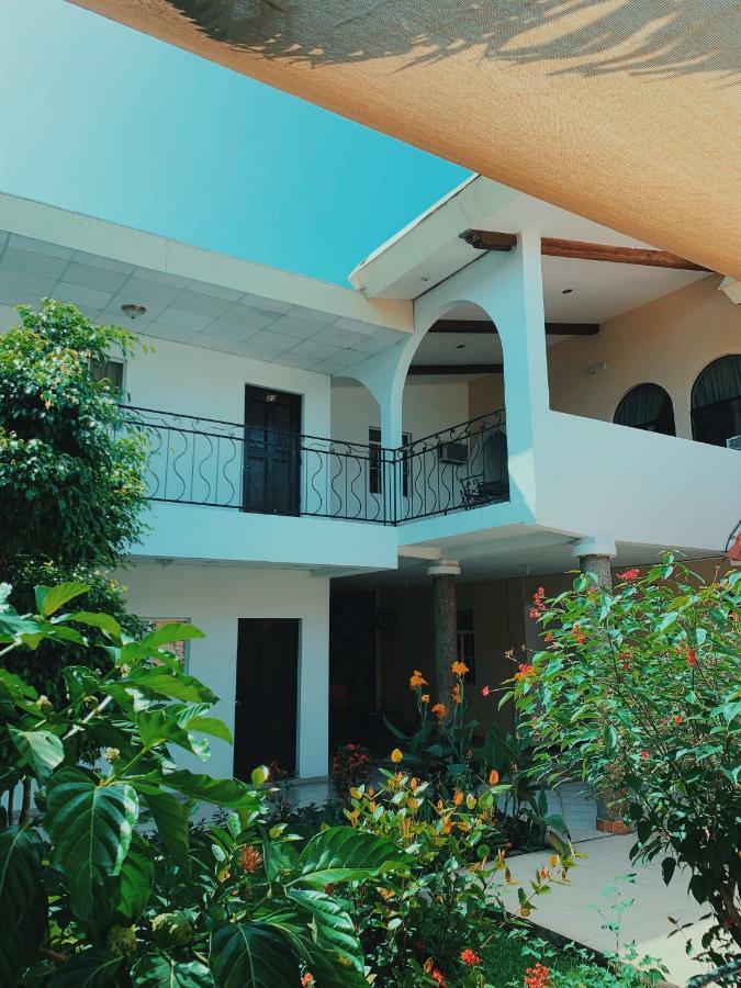 Hotel Santa Elena Antiguo Cuscatlan Exterior photo